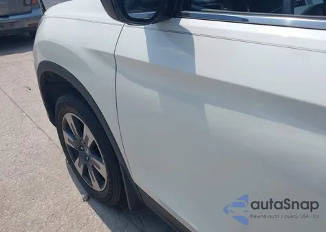 2017 Honda Ridgeline Rtl-E из США, поврежденный, VIN 5FPYK3F71HB038912